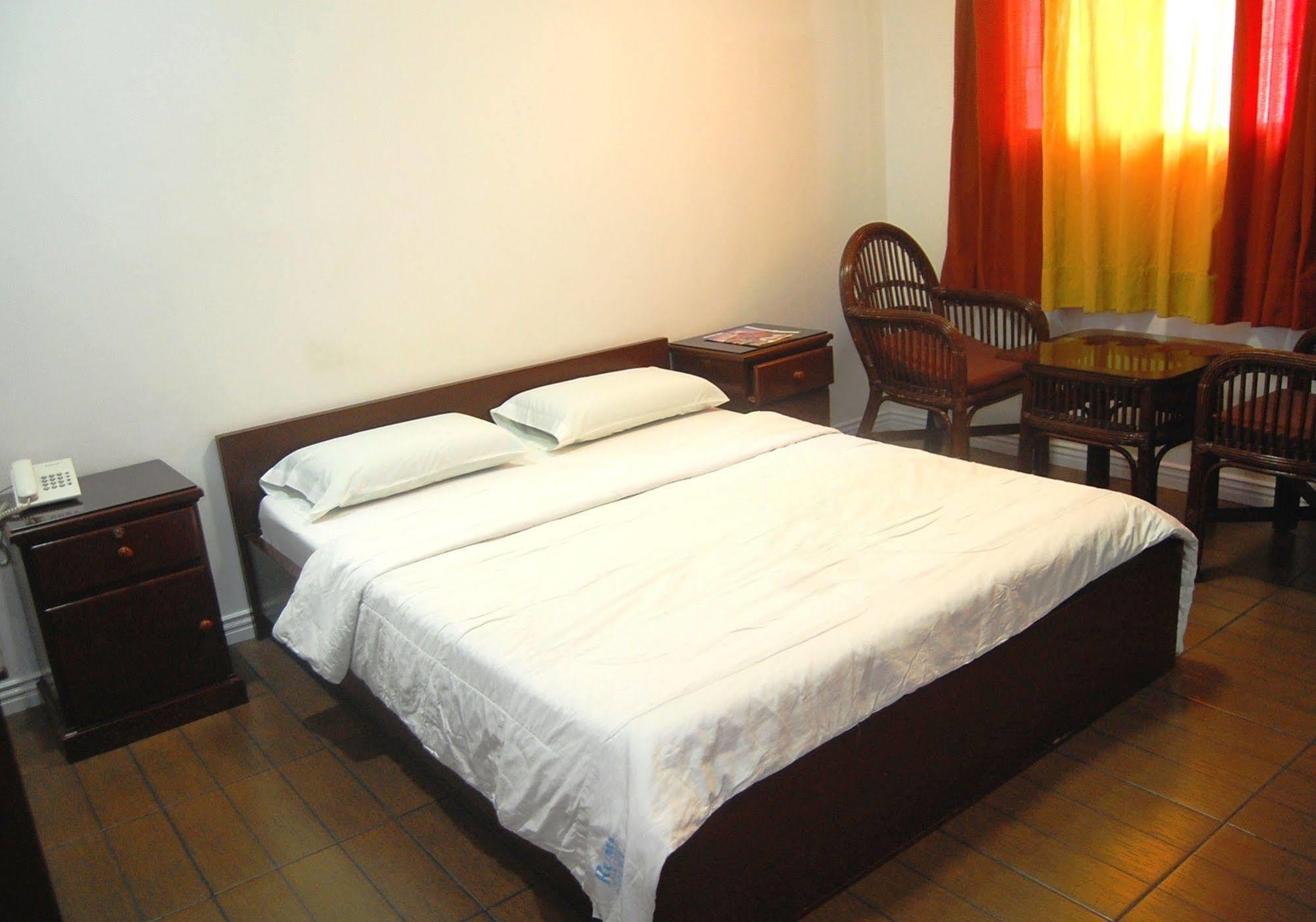 Rumi Apartelle Hotel Ángeles Extérieur photo