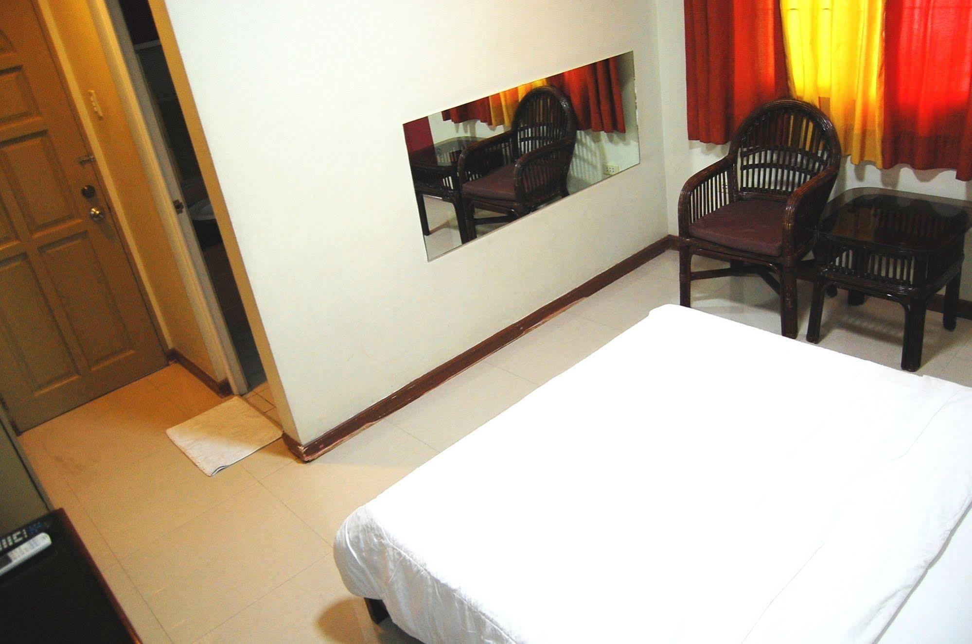 Rumi Apartelle Hotel Ángeles Extérieur photo