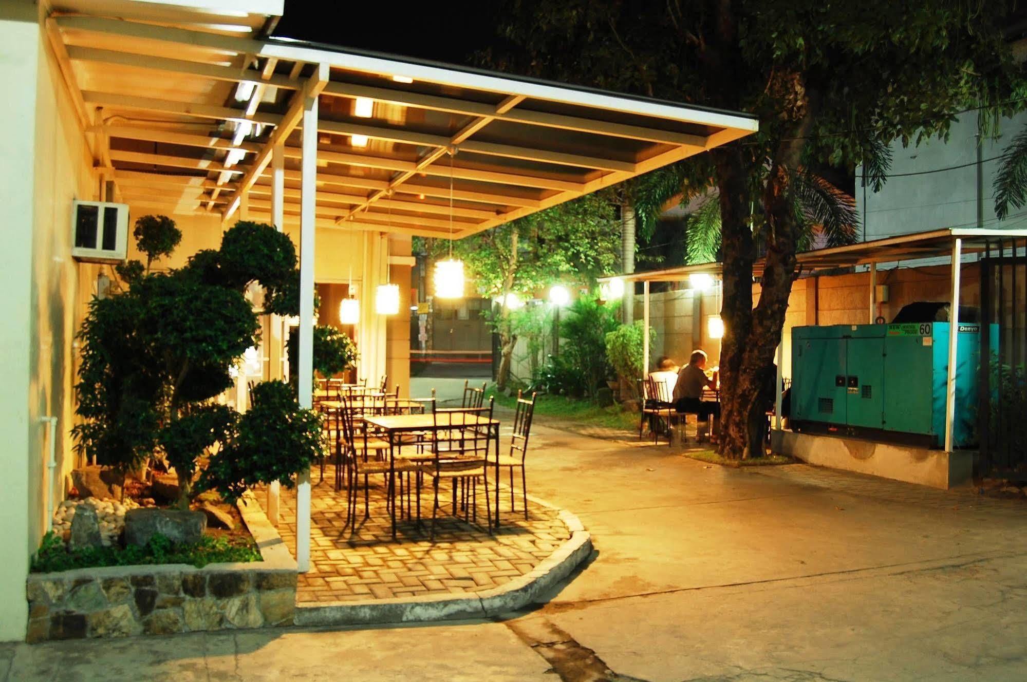 Rumi Apartelle Hotel Ángeles Extérieur photo
