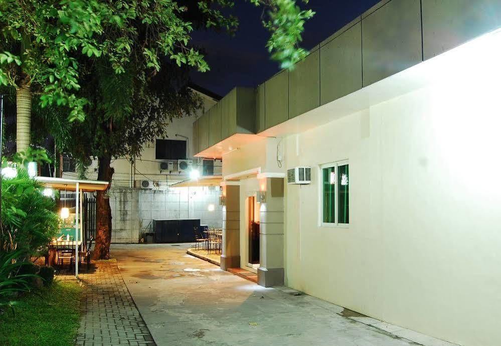 Rumi Apartelle Hotel Ángeles Extérieur photo