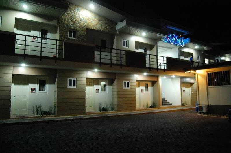 Rumi Apartelle Hotel Ángeles Extérieur photo